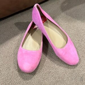 GUC naturalizer flats